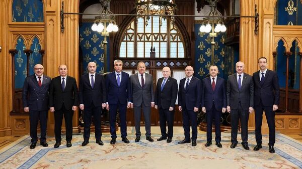 Посол Казахстана в России Даурен Абаев встретился в Москве с главой российского МИД Сергеем Лавровым - Sputnik Қазақстан