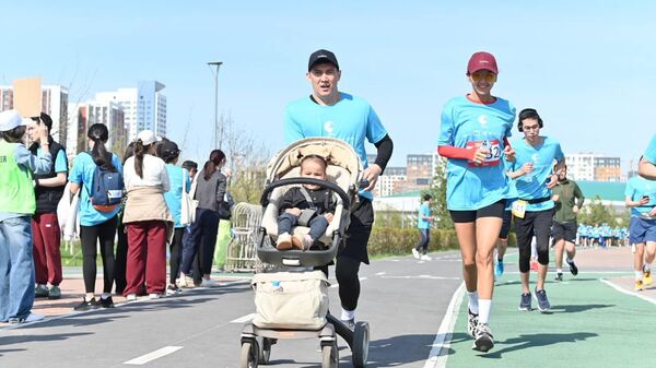 Благотворительный забег Run for Autism - Sputnik Казахстан